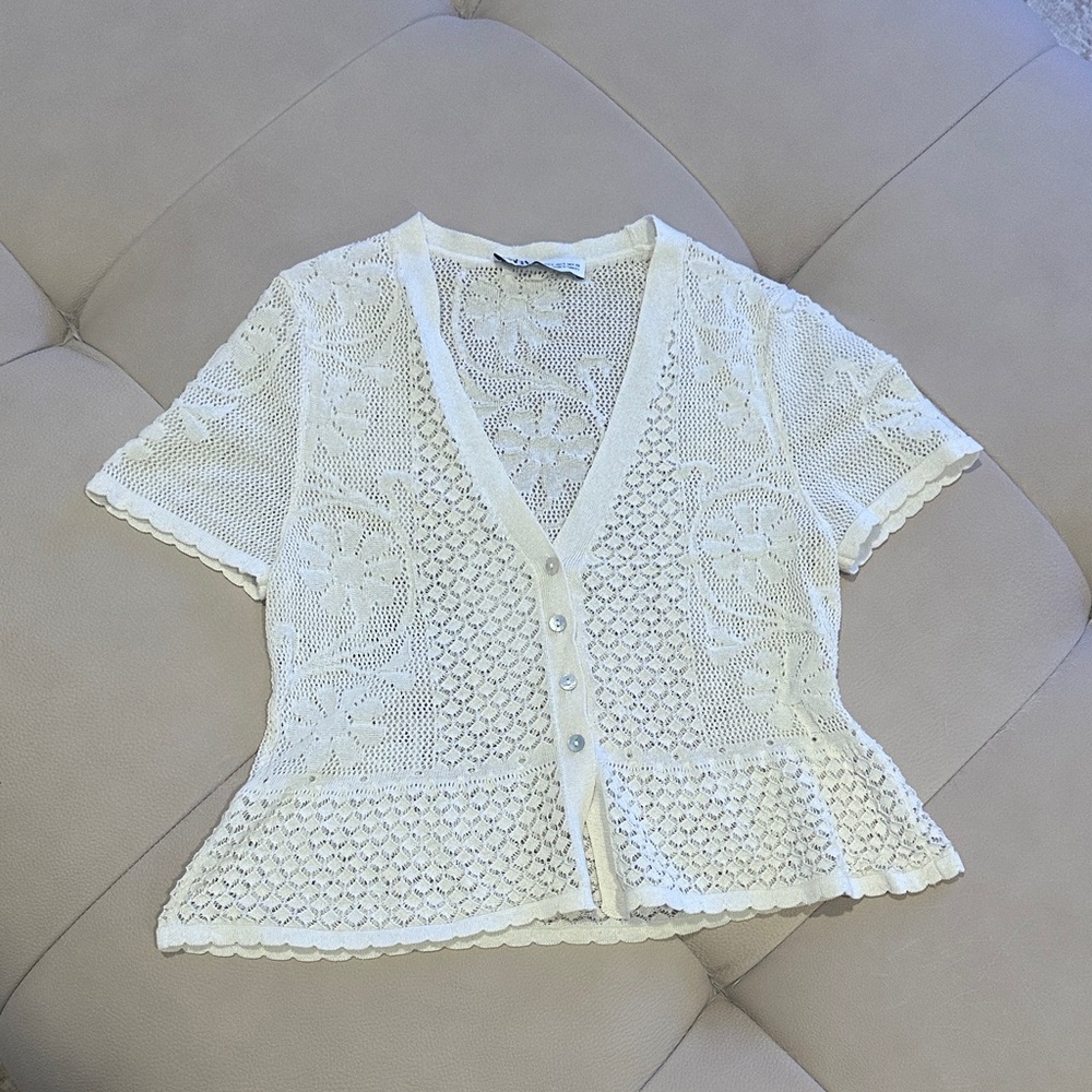 🔥4 for $20🔥 ✨CLOSET CLEAR OUT SALE✨Zara Cream Lace Button-Up Blouse
